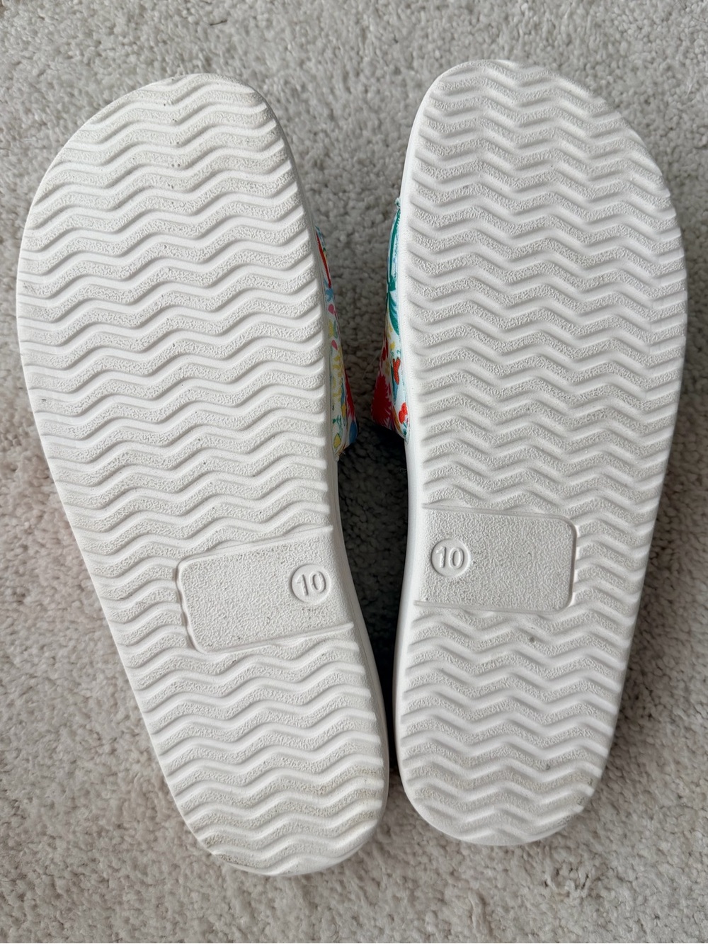 Target x Roller Rabbit Tropical Print Slide Sandals - Picture 6 of 7